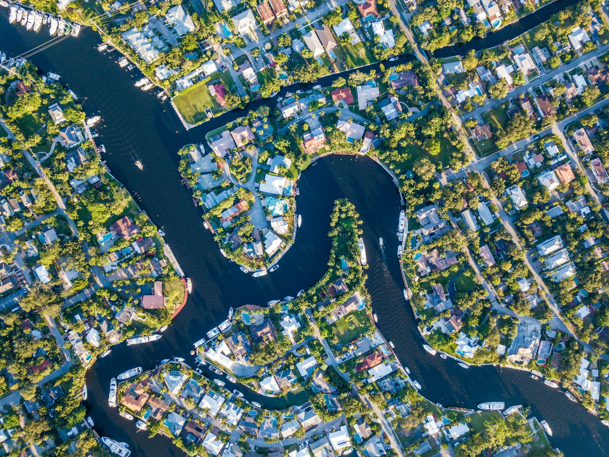 Aerial view of waterfront homes along the Tarpon River in Fort Lauderdale, Florida